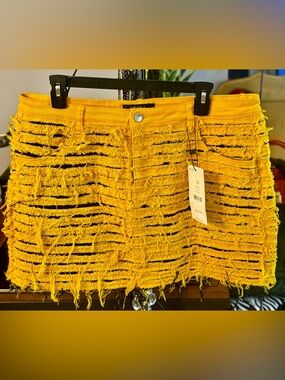 AKIRA Bright Yellow Distressed Fringe Denim Mini Skirt